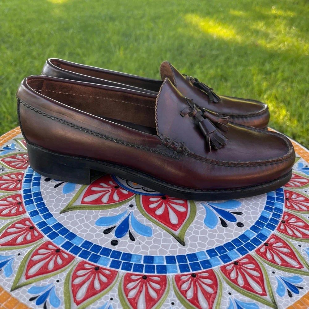 Vintage G. H. Bass Tassel Loafers Mens 9.5 B Burgundy Leather Dress Shoes USA